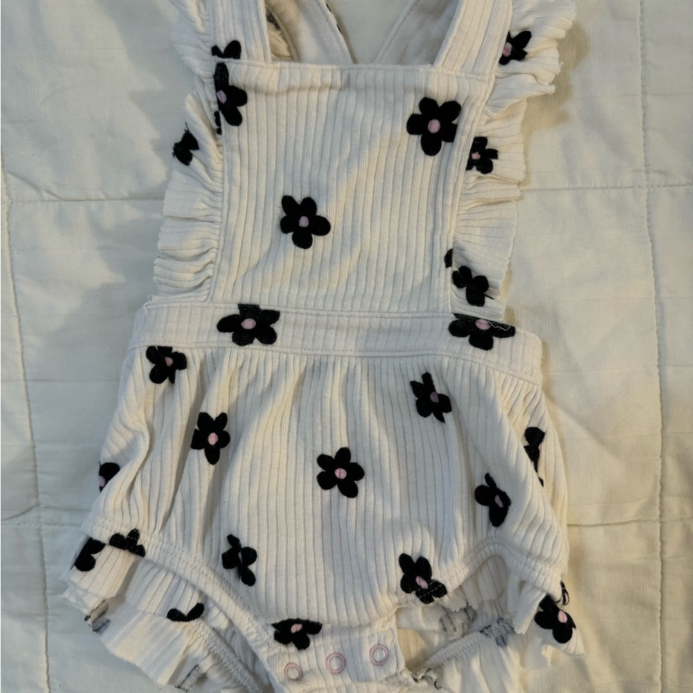 Cat & Jack Newborn Girls Rompers - Picture 3 of 6
